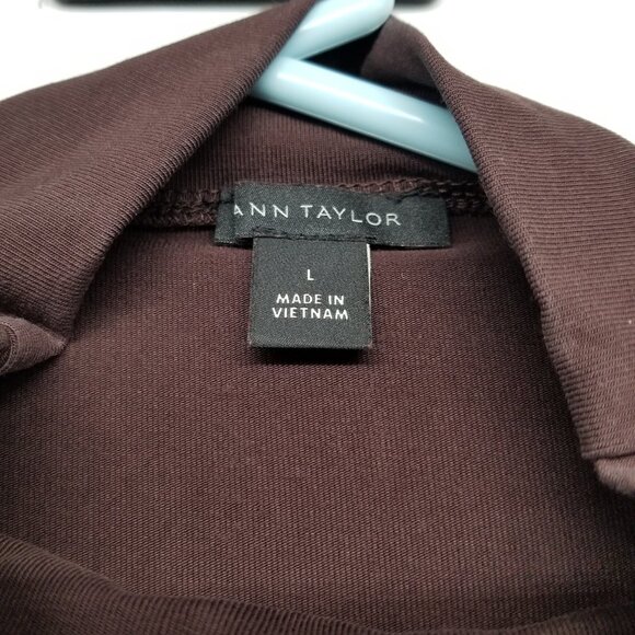 Ann Taylor Chocolate Brown Mock Turtleneck -L- Versatile Closet Staple, Stretchy - Picture 3 of 4